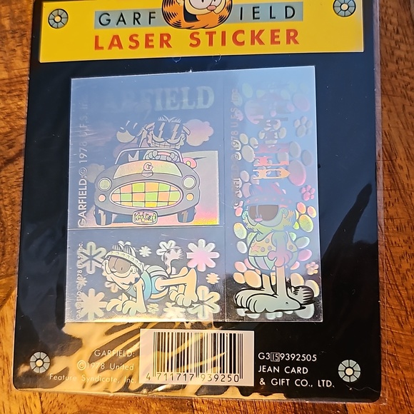 Vintage Garfield laser stickers sheet in car with Odie - Picture 10 of 10